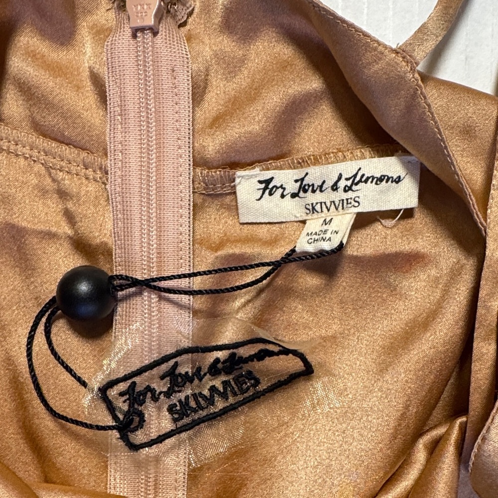 FOR LOVE & LEMONS NWT Champagne Silk Blend Satin Bodysuit Lingerie Deep V Size M - Picture 3 of 15